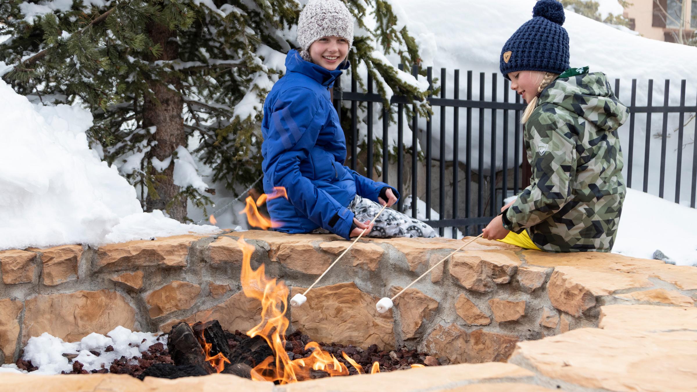 Sunday Smores at Moonbeam Lodge - 2019 04 12 Sm Familysmores 0009 Jpg 