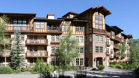 Eagle Springs West Summer Exterior View