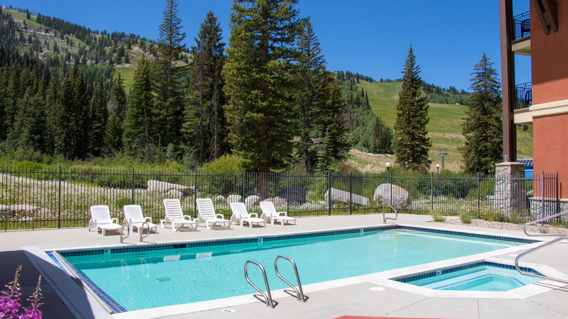 Inn Pool